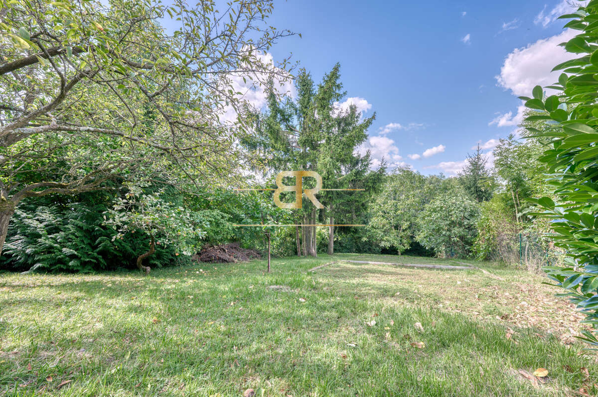 Maison à CHENNEVIERES-SUR-MARNE