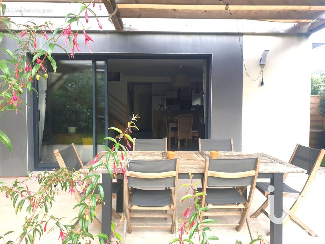 Photo 1 - Maison à SAINT-AVE