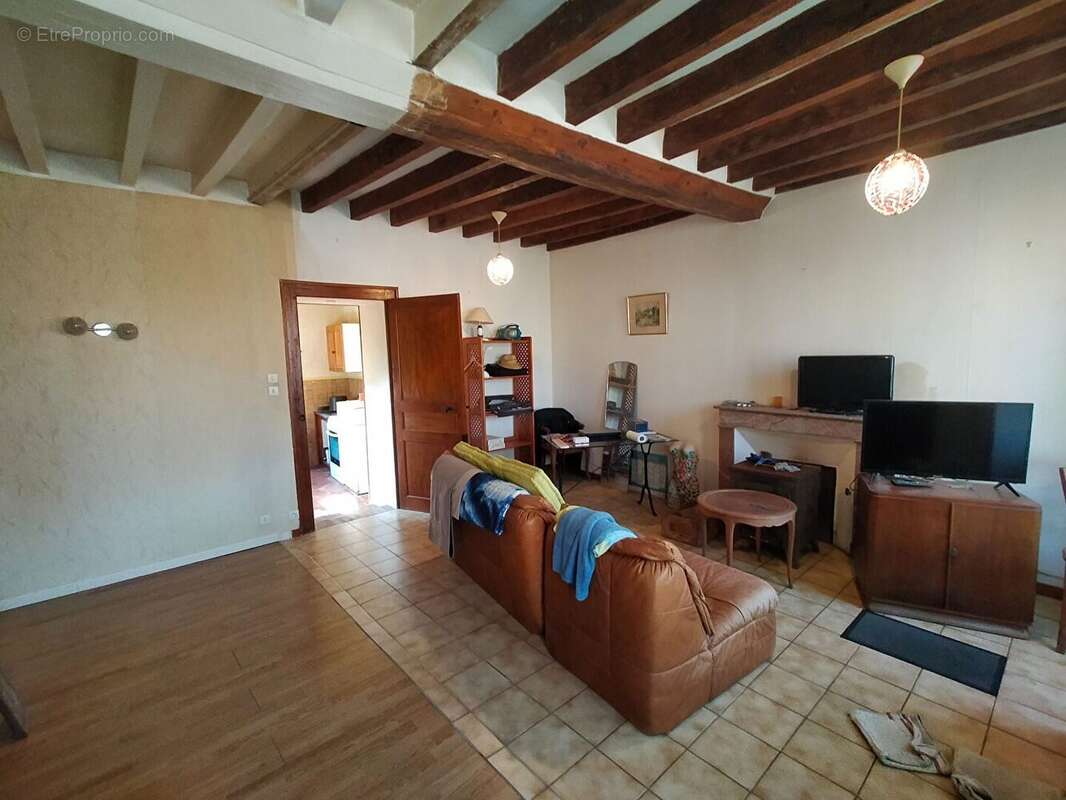 Maison à SAINT-AUBIN-DE-LOCQUENAY