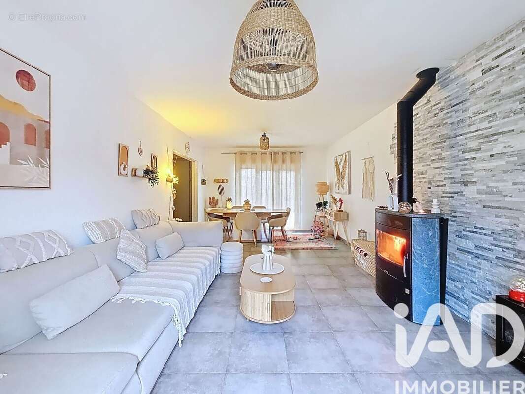 Photo 2 - Maison à VAIRES-SUR-MARNE