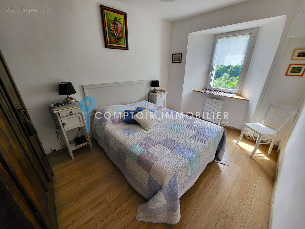 Ardèche (07) A vendre Le Chambon - Appartement T3bis dans maison de Village très propre, garage, plus annexe - photo 9