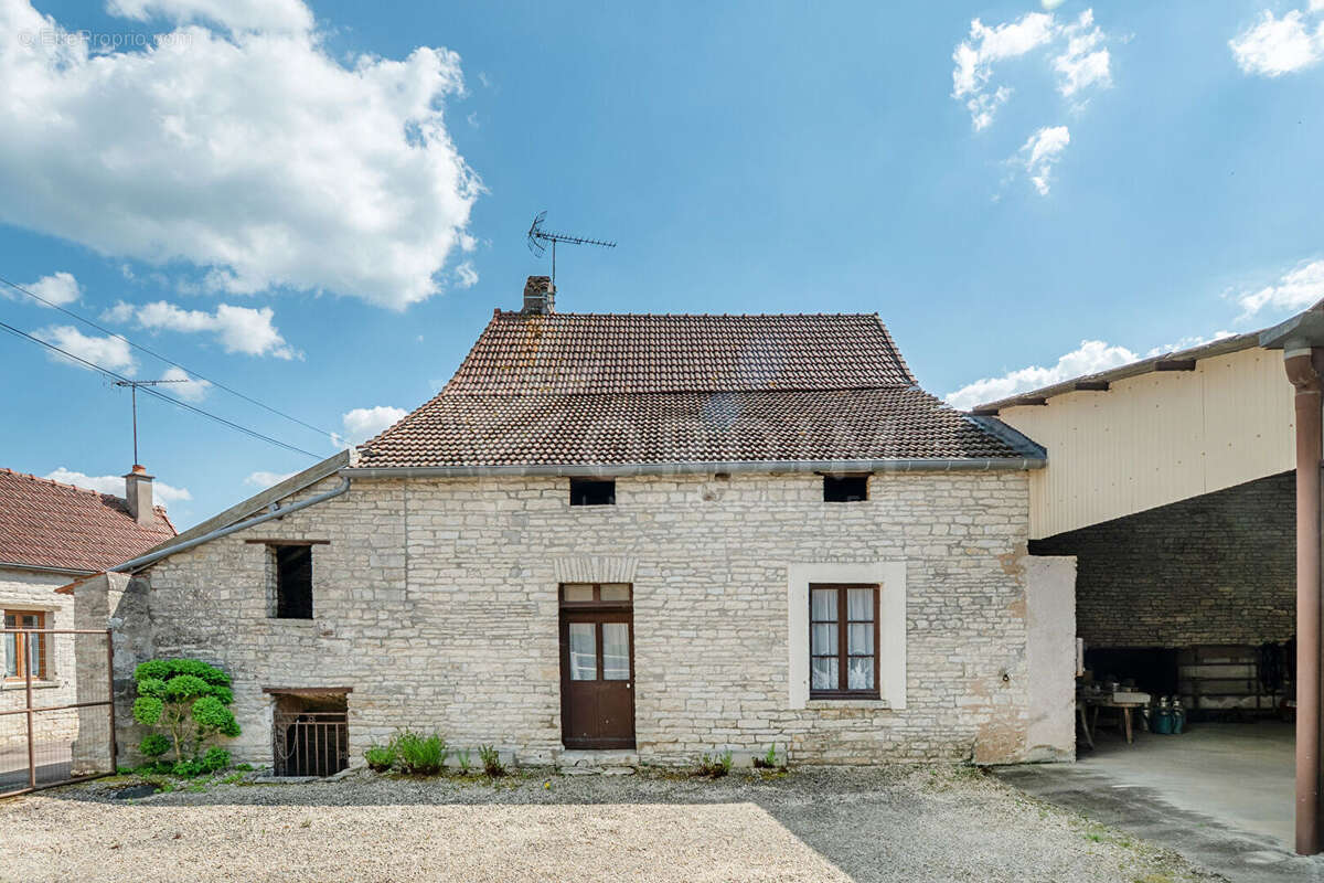Maison Sainte Vertu - photo 12