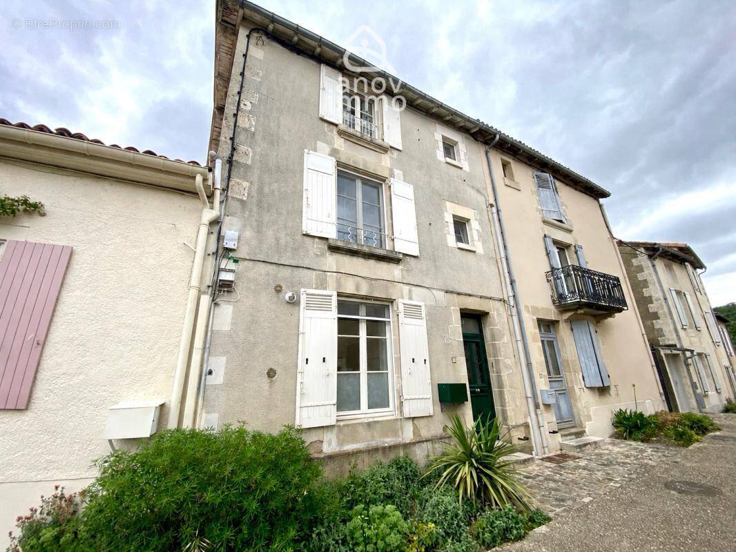 Maison à SAINT-BENOIT
