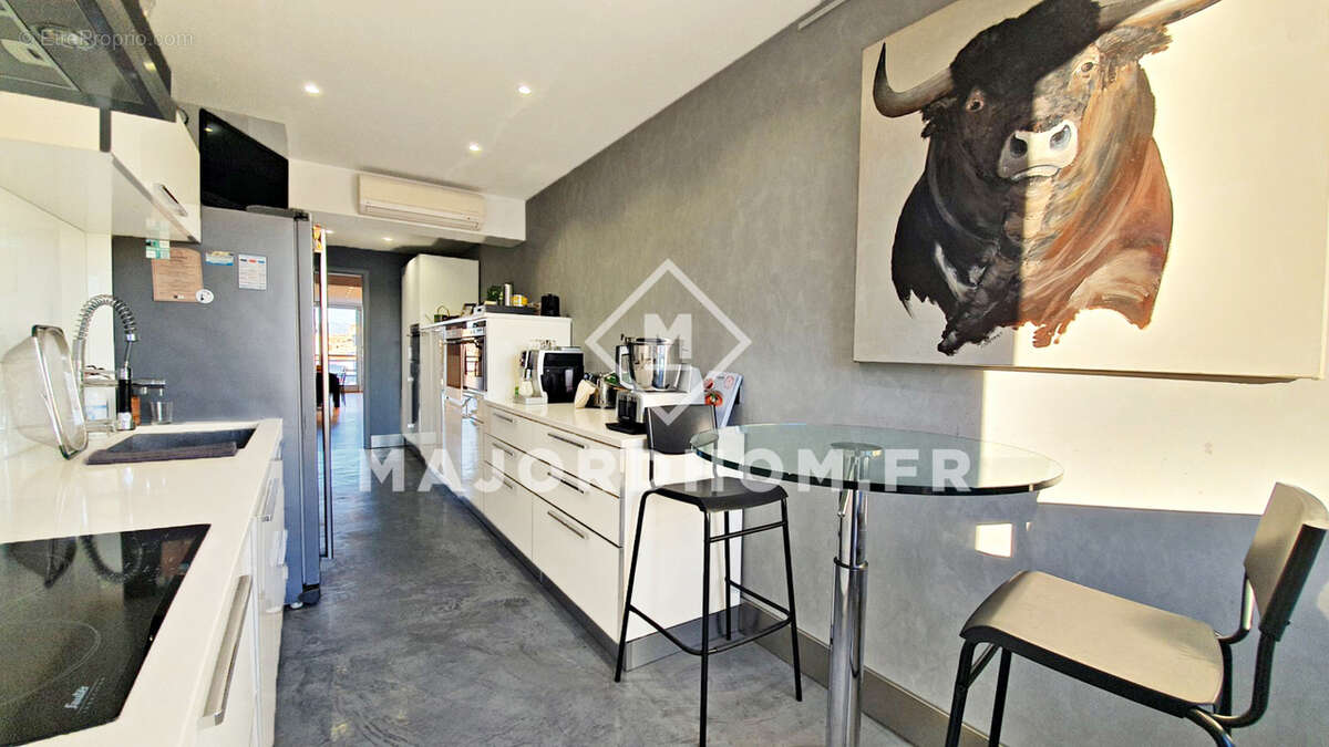 Appartement à MARSEILLE-6E