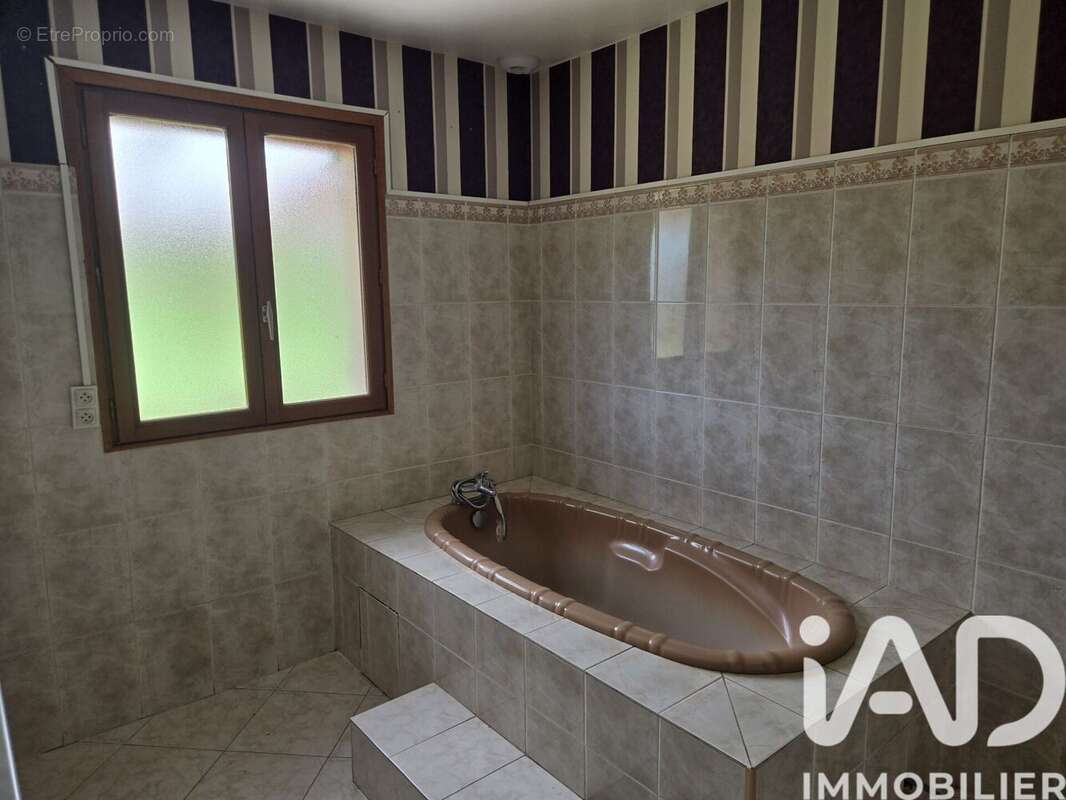 Maison 147 m² à Marcilly-La-Campagne  - photo 7