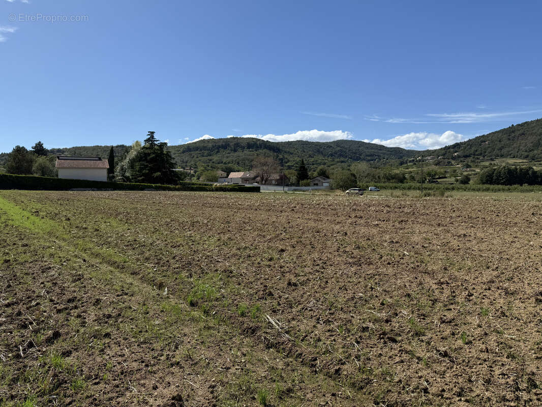 Terrain à FELINES