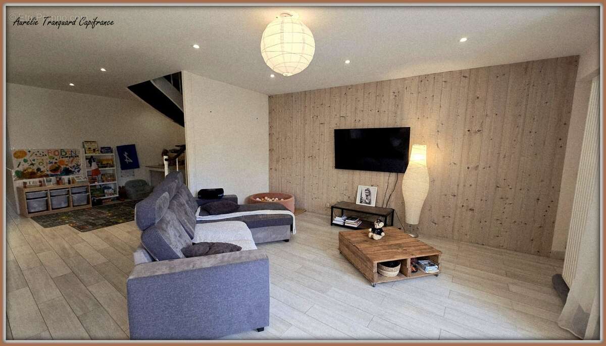 Maison à vendre 5 pièces d'environ 126m² à SAINT JEAN D'ANGELY (17) 4 chambres, 1 garage, proche centre ville, sur un terrain d' - photo 8