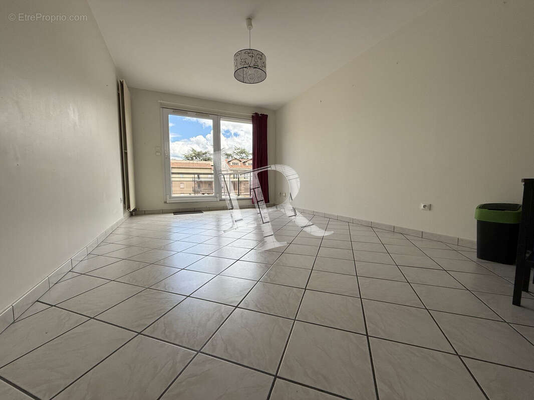 séjour salon - Appartement à LE PUY-EN-VELAY