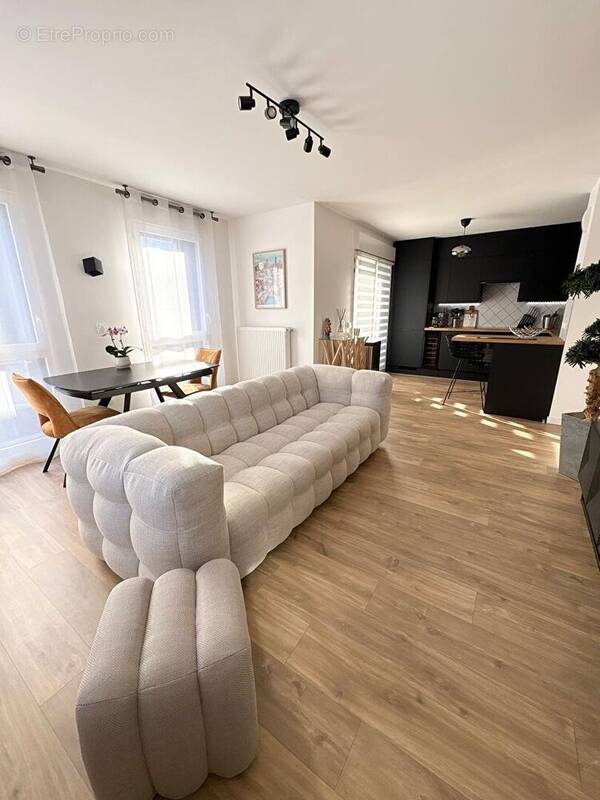 Appartement à NANTERRE