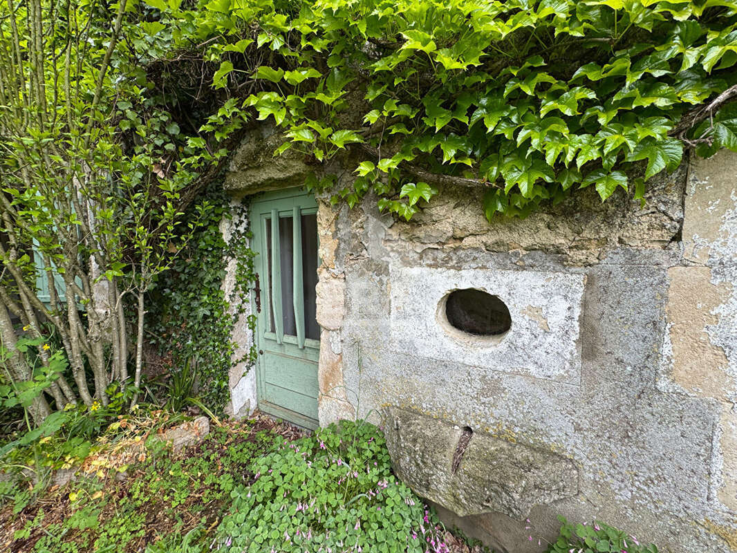 Maison à AZAY-LE-BRULE