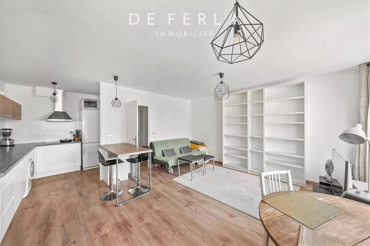 Appartement à PARIS-14E