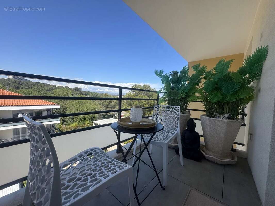 Appartement à VILLENEUVE-LOUBET