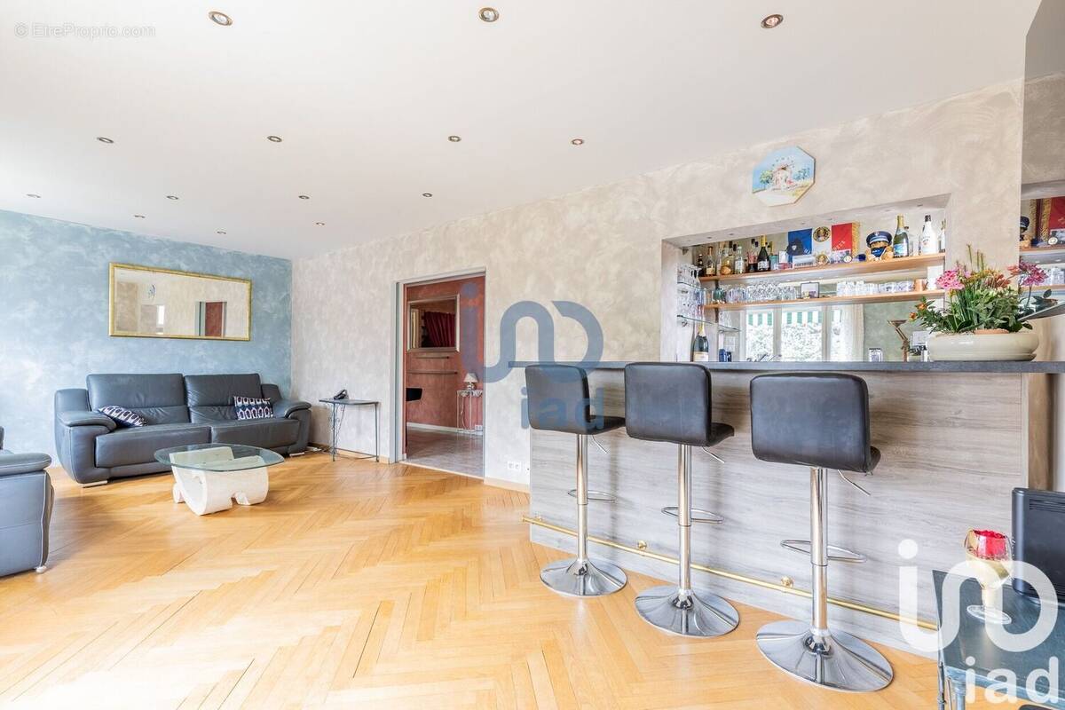 Photo 1 - Maison à L&#039;HAY-LES-ROSES