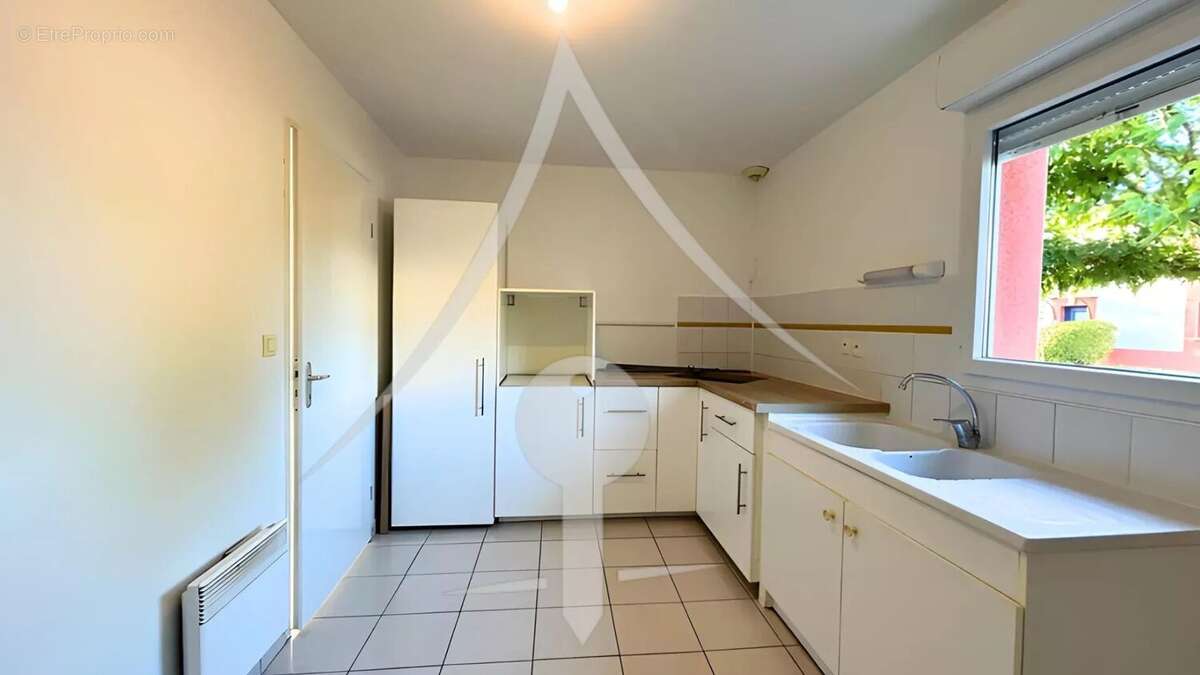 Maison à LAVERNOSE-LACASSE