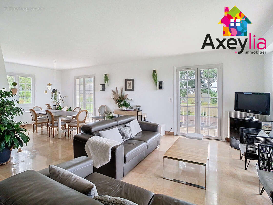 Maison à SAINT-VINCENT-DE-BOISSET