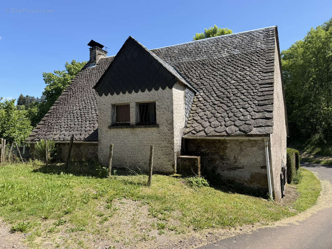Maison à TAUVES