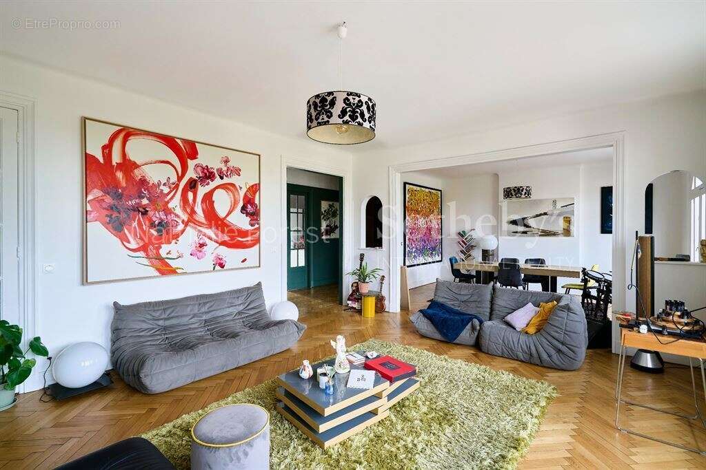 Croisé Laroche – Appartement de caractère rénové avec soin, beaux volumes et prestations contemporai - photo 9