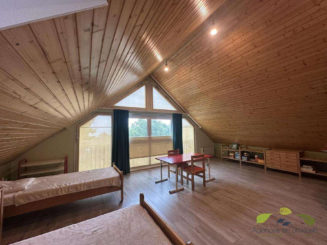 Maison à PEYRAT-LE-CHATEAU