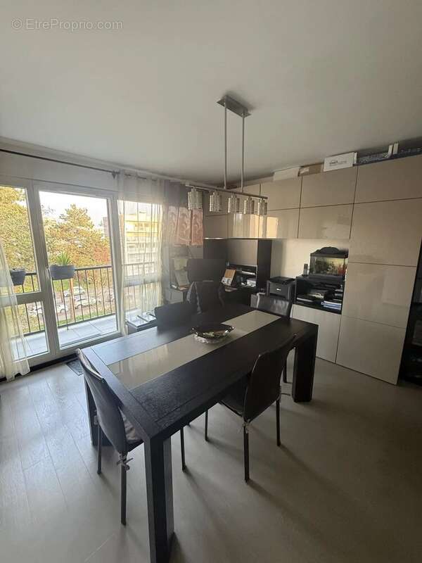 Appartement à VELIZY-VILLACOUBLAY