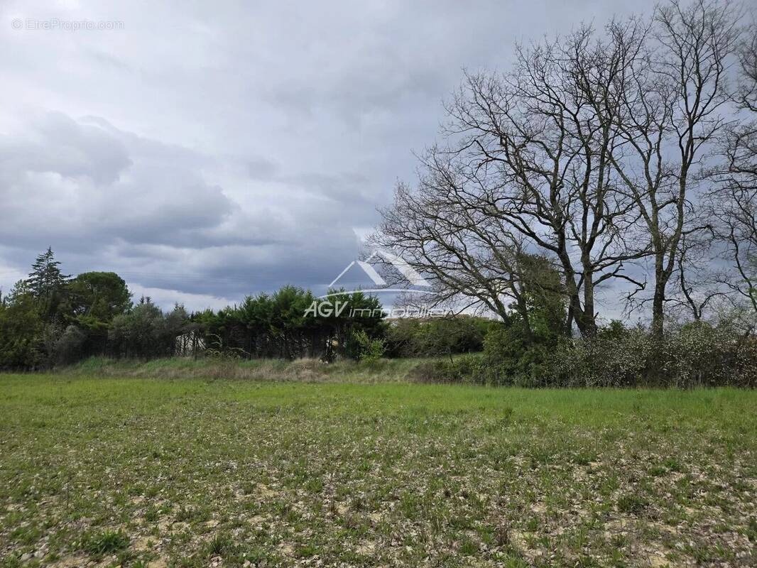 Terrain à SALINDRES