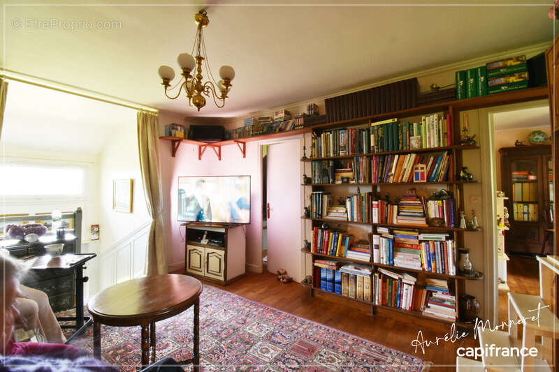 Maison Bourgeoise à vendre Maisonnais (18) - photo 11