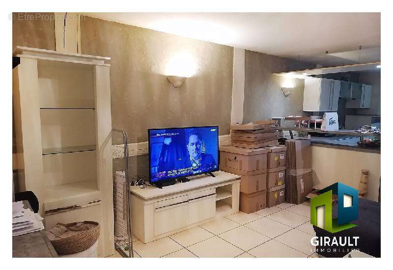 Appartement à BOUROGNE