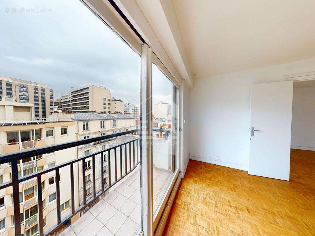Appartement à PARIS-15E