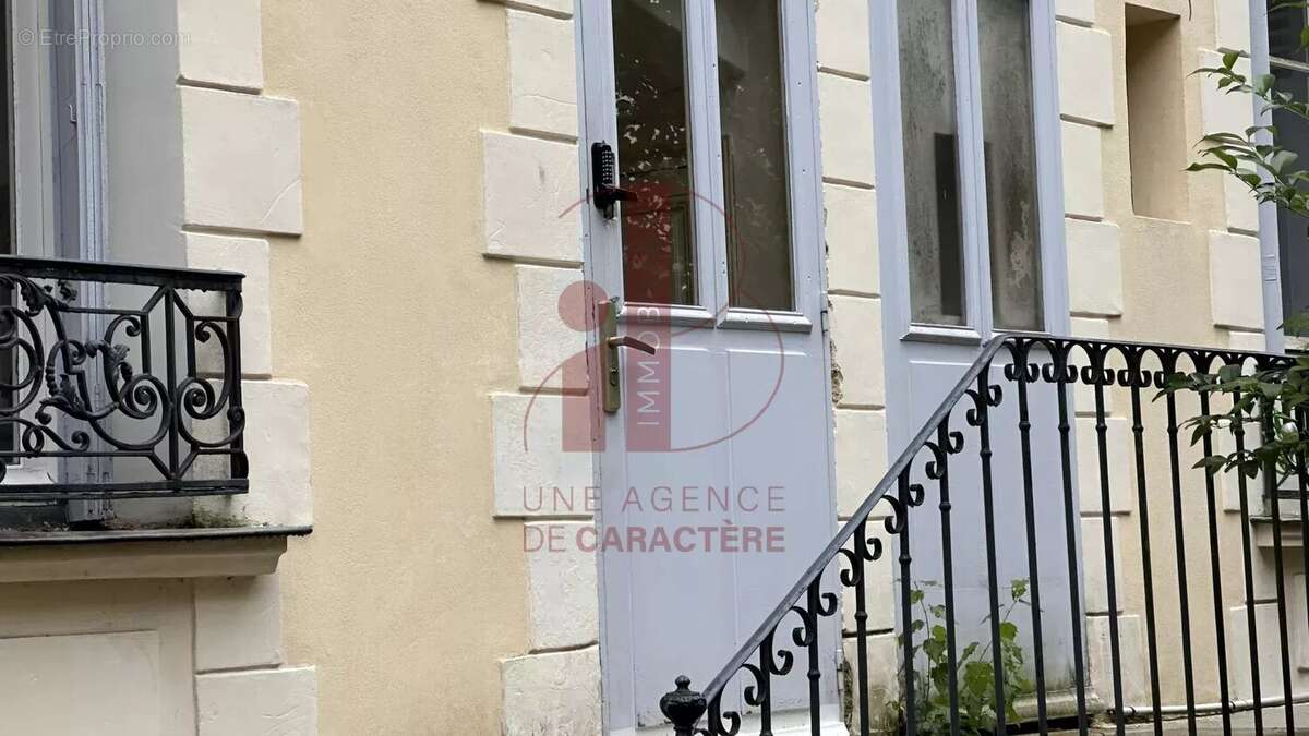 Maison à FONTAINEBLEAU