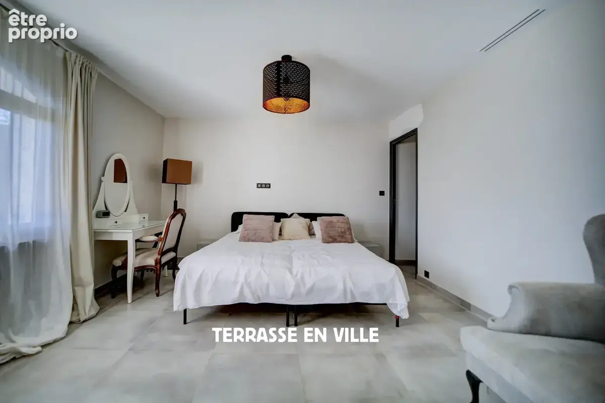 La ciotat - figuerolles - maison d'architecte t9 - 400m2 - jardin - 1000m2 - piscine - garages - 1870000€ - photo 17