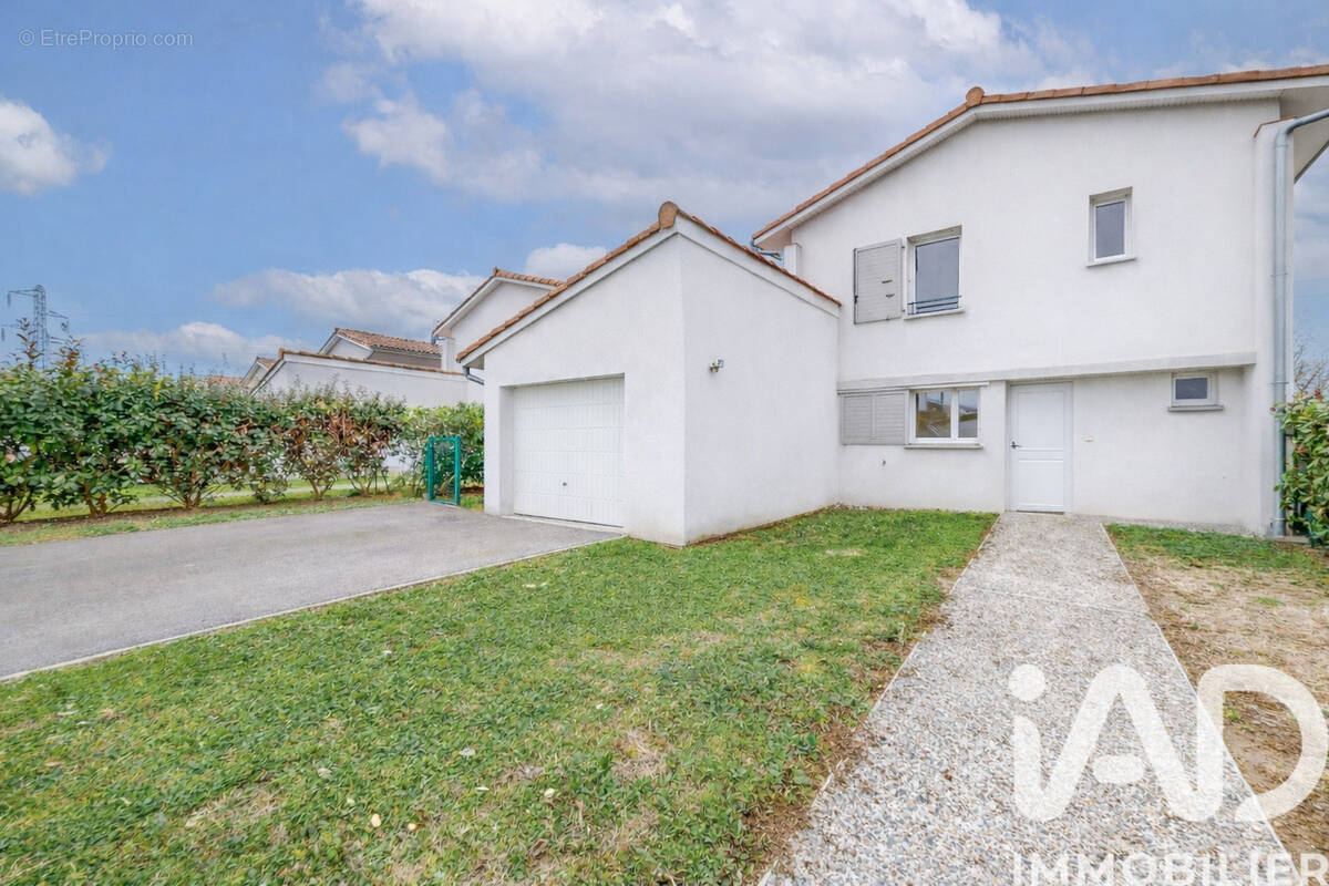 Photo 1 - Maison à LA SALVETAT-SAINT-GILLES