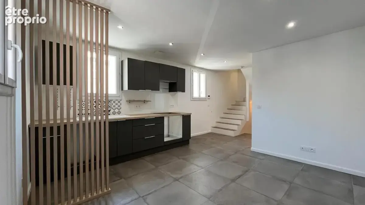 Maison 56 m² à La Crau  - photo 2
