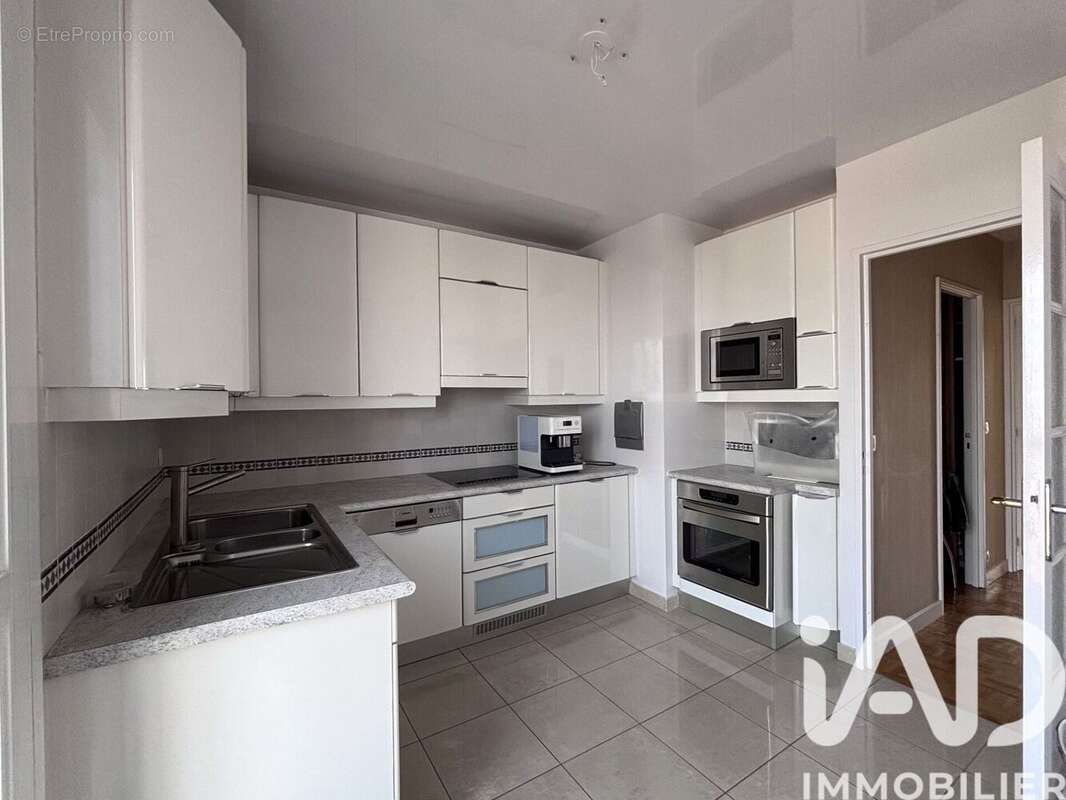 Photo 4 - Appartement à LES LILAS