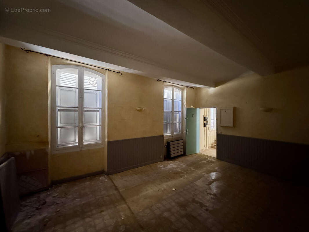 Appartement à L'ISLE-SUR-LA-SORGUE