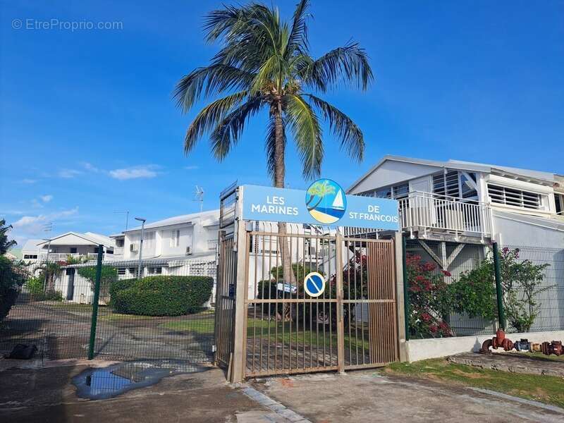 Appartement à SAINT-FRANCOIS