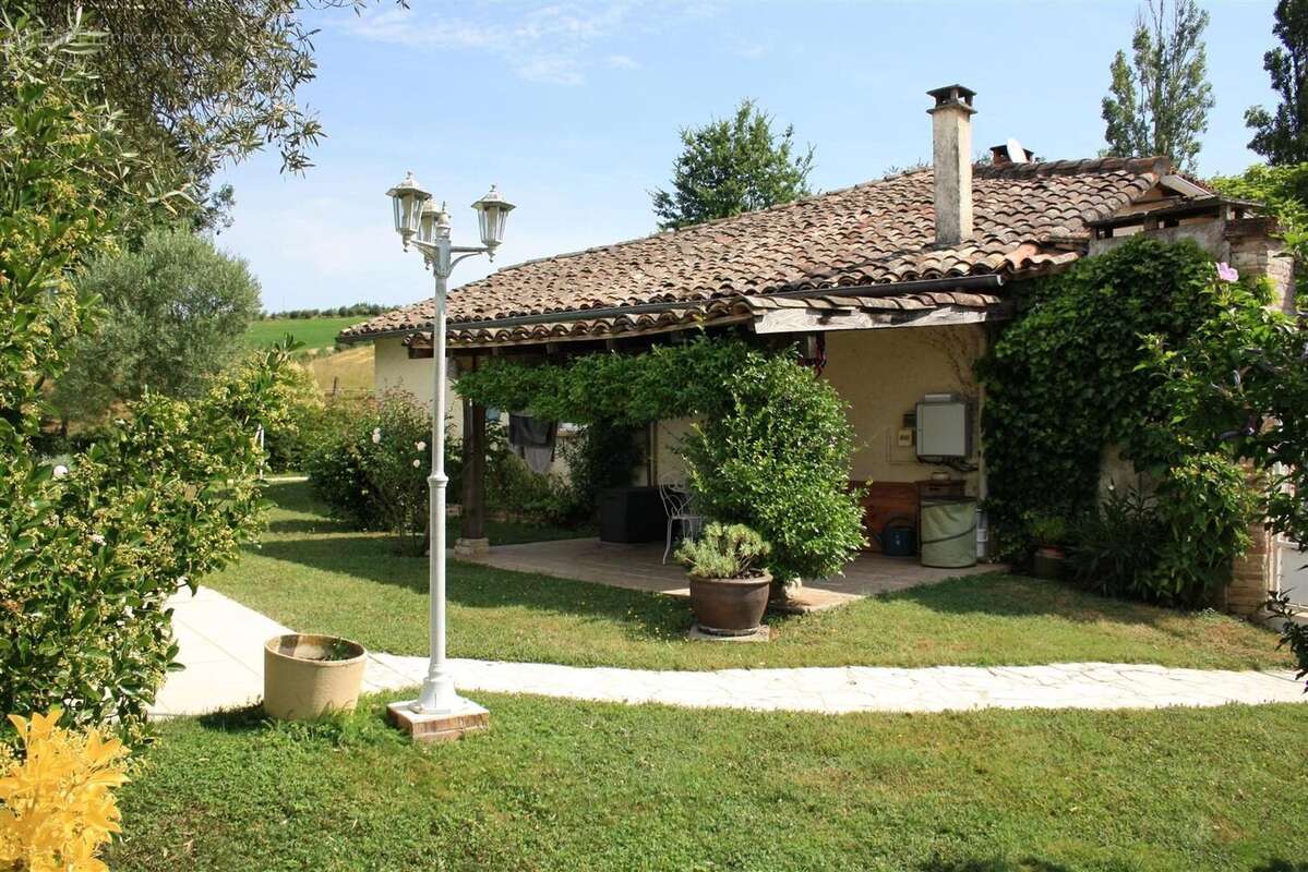 Maison à LA SAUZIERE-SAINT-JEAN