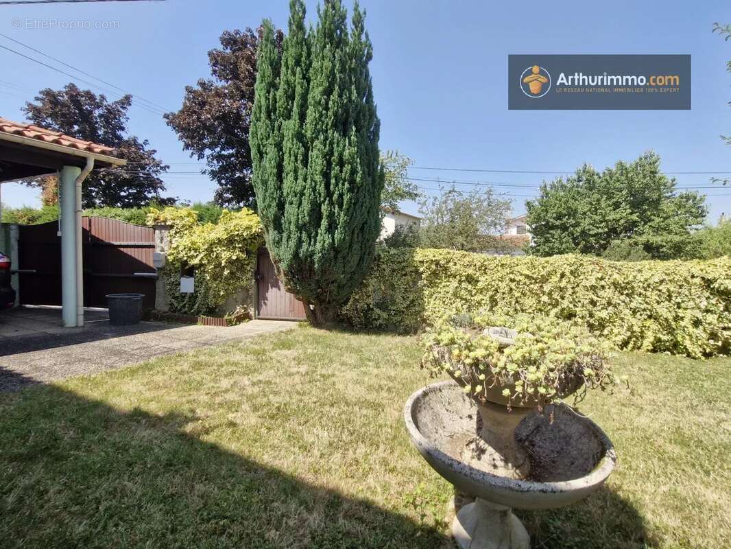 Maison à LAROQUE-D'OLMES