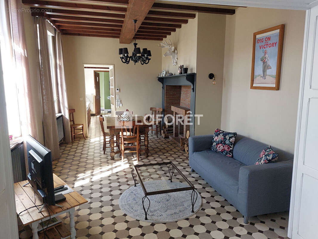 Maison à AUXI-LE-CHATEAU