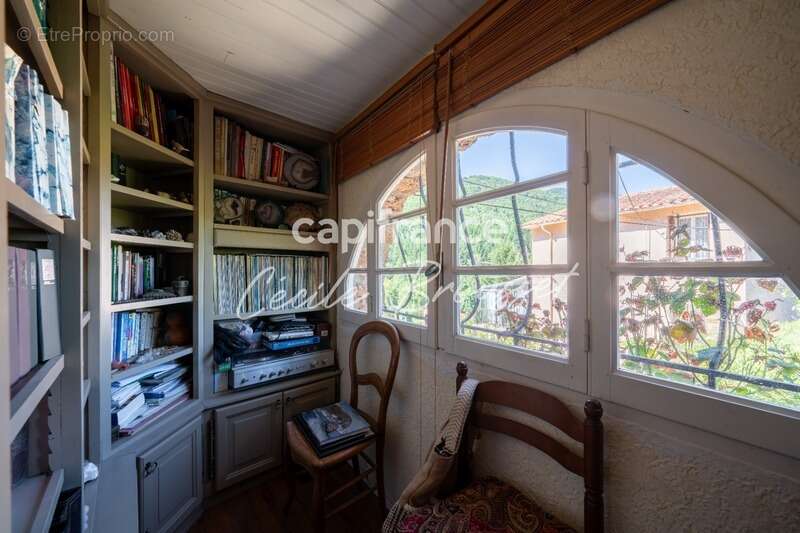 Maison à SAINT-LAURENT-DE-CERDANS