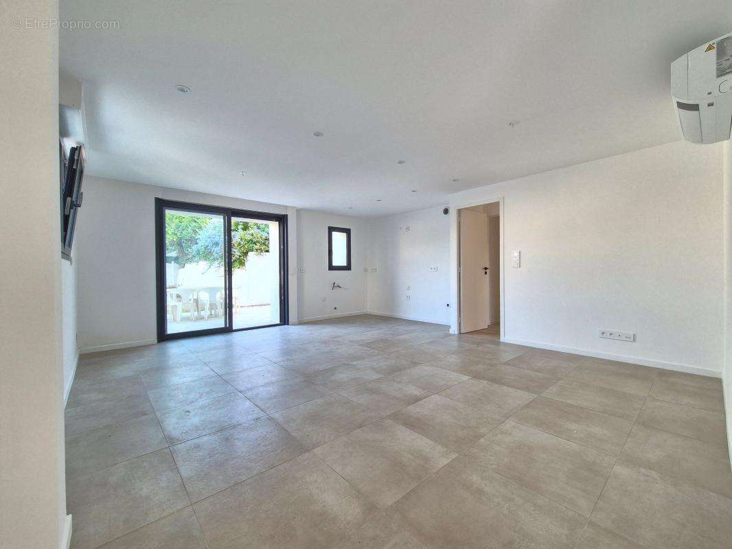 Appartement à SANARY-SUR-MER