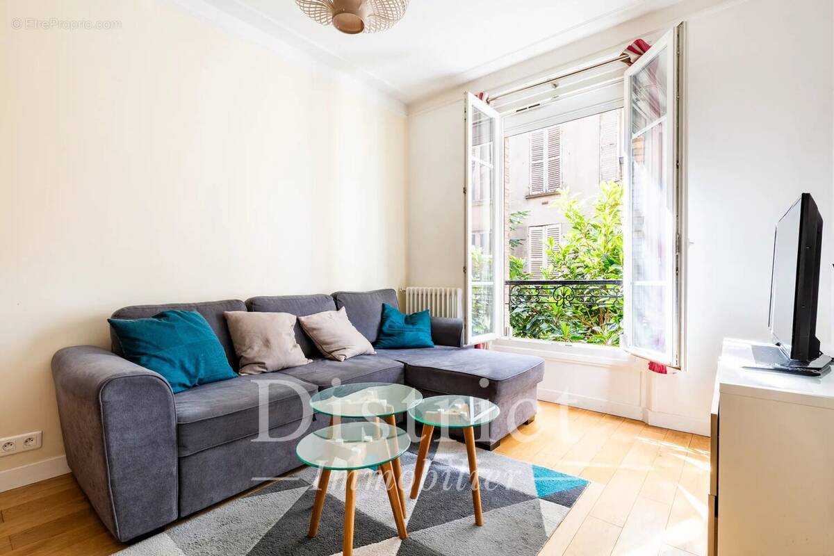 Appartement à PARIS-15E