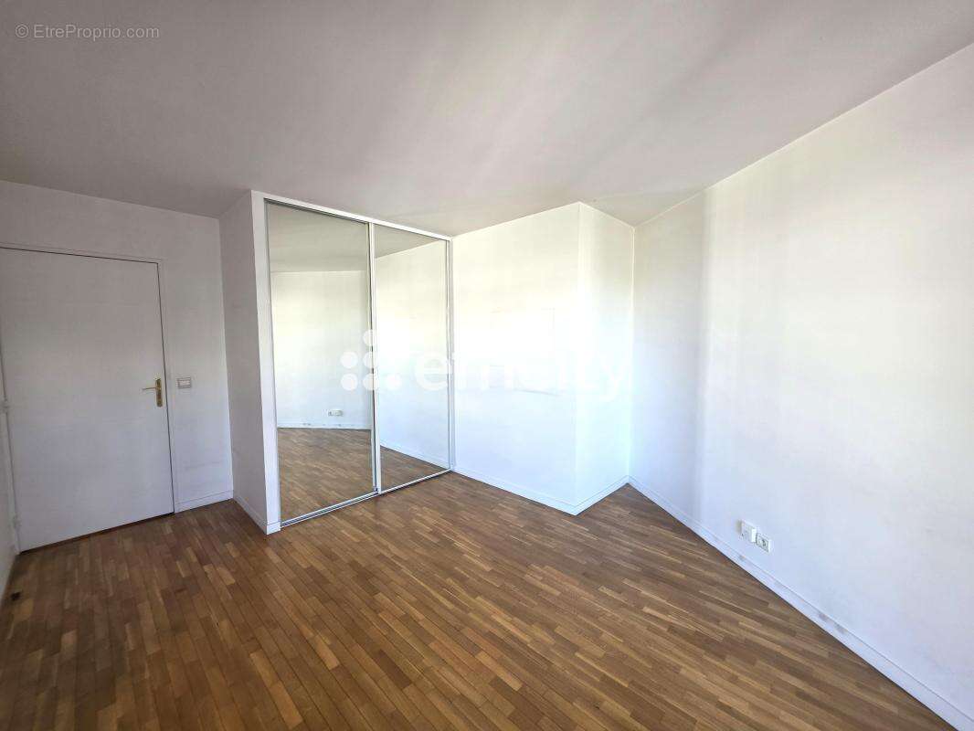 Appartement à ISSY-LES-MOULINEAUX