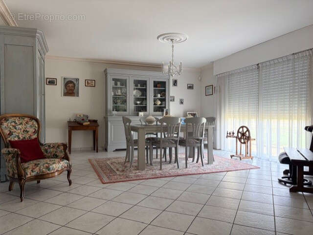 Maison à YGOS-SAINT-SATURNIN