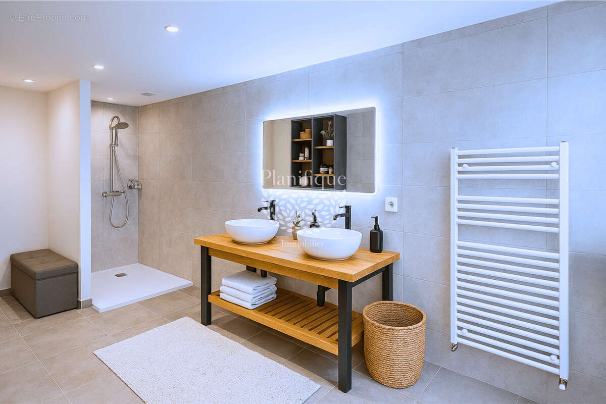 Appartement à REIGNIER