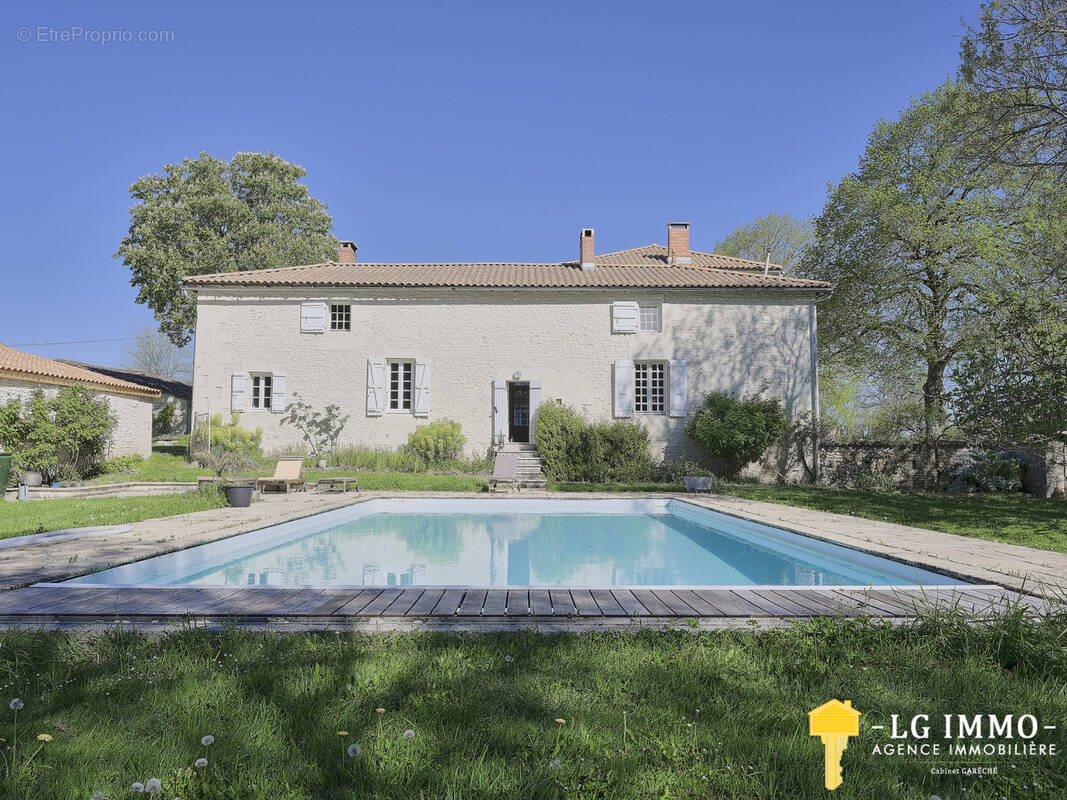 Maison à SAINT-FORT-SUR-GIRONDE