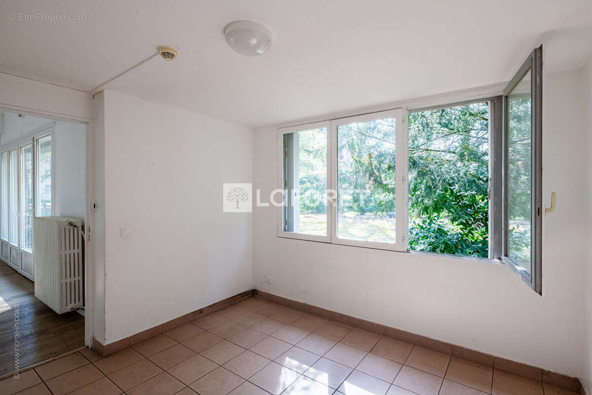 Maison à LA CELLE-SAINT-CLOUD