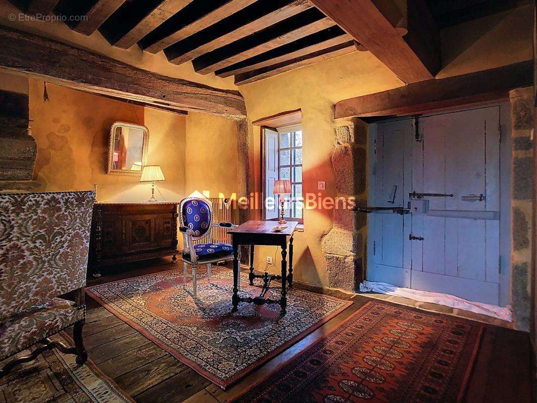 Maison à BELLOU-EN-HOULME