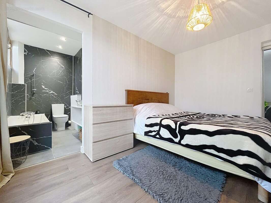 Appartement à FONTAINE