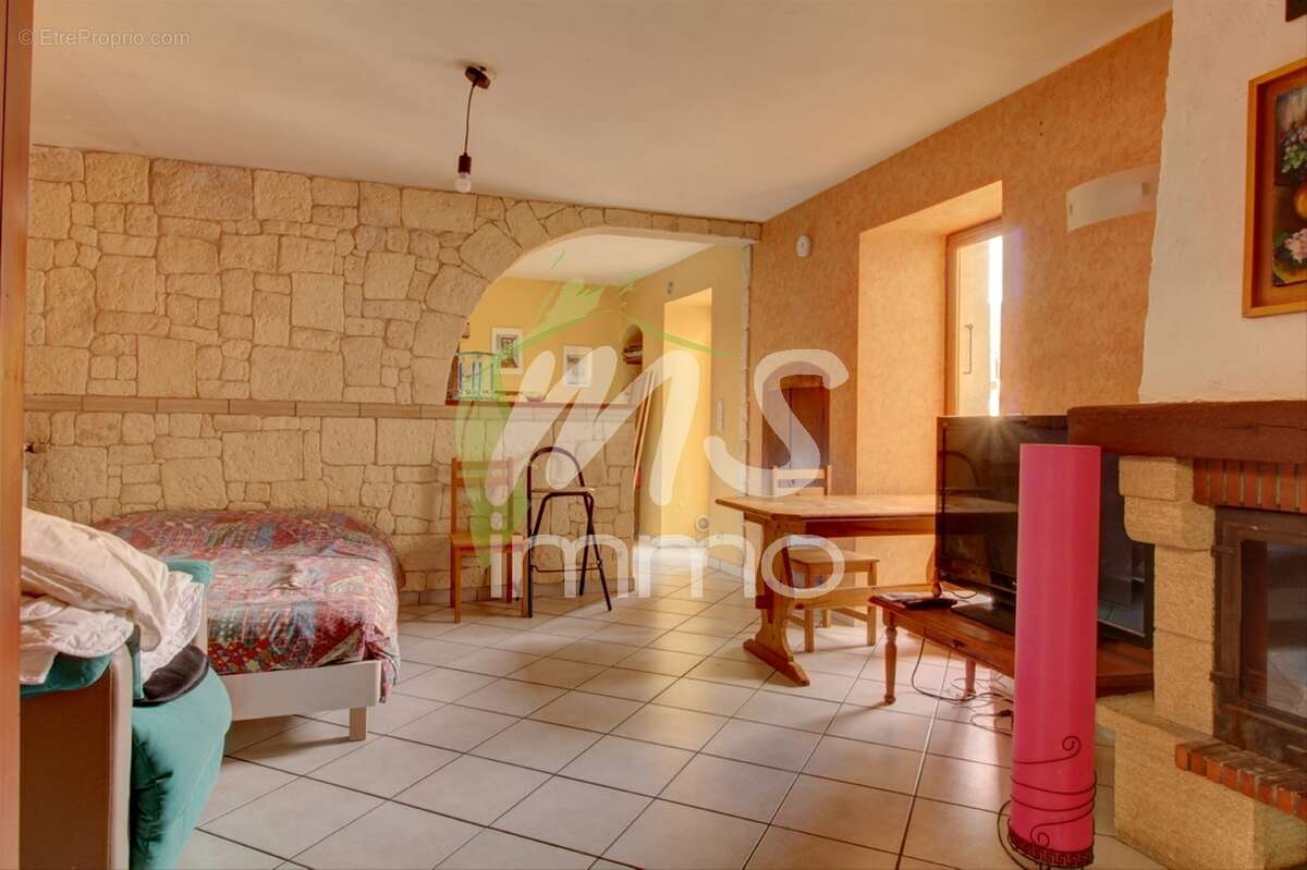 Appartement à JARJAYES