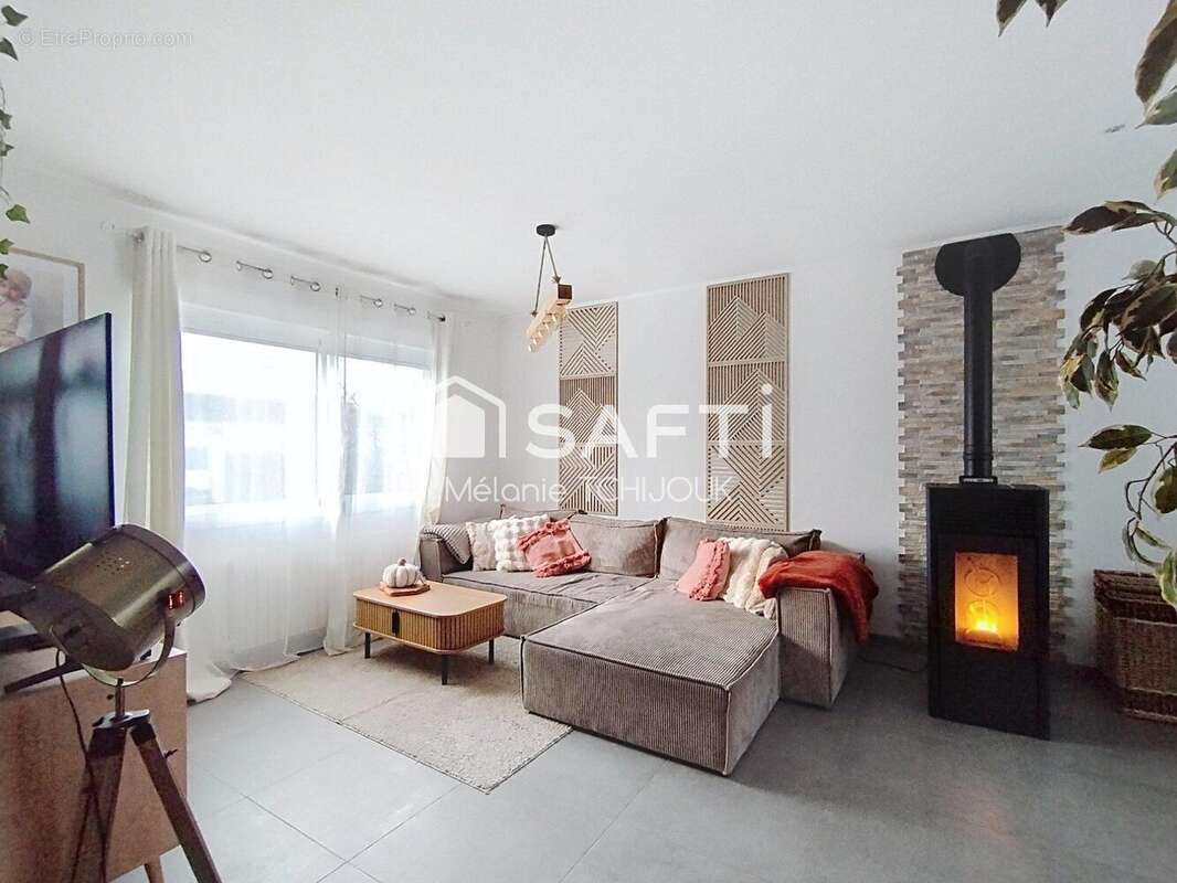 Photo 2 - Maison à AMILLY