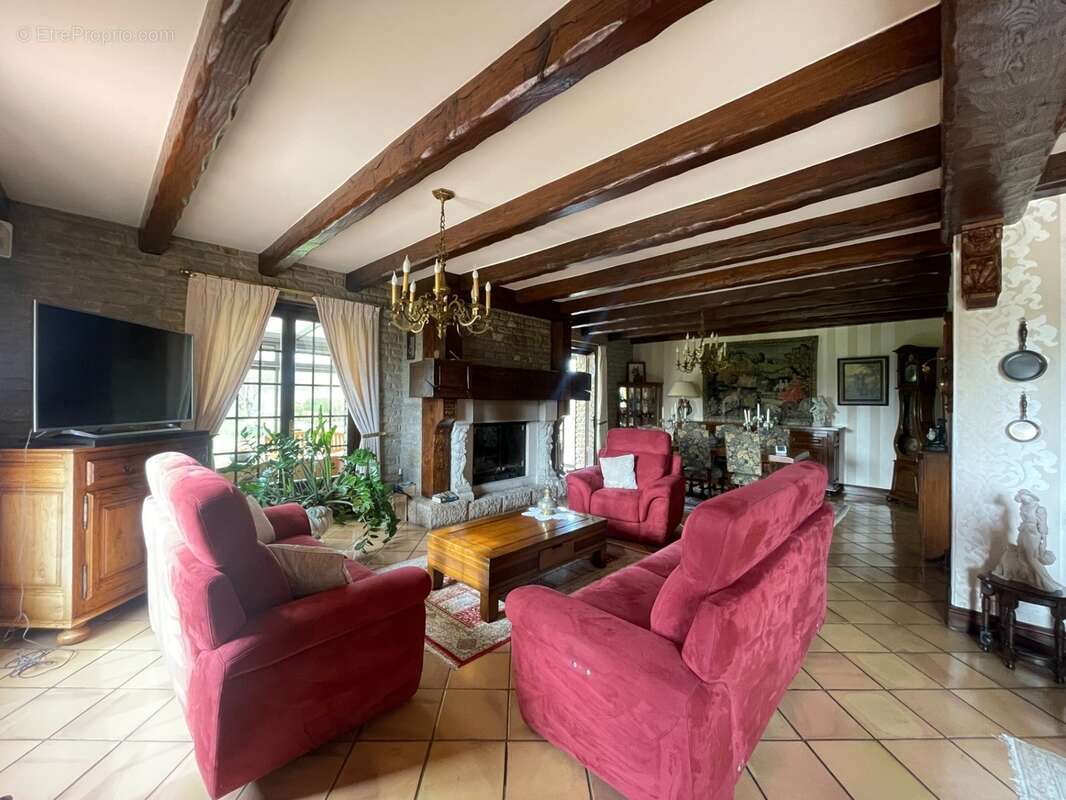 Dpt Pas-De-Calais(62) , à vendre propriété P(8) de 304m2 , terrain de 3000m2 ,double garages, véranda , pergola , cave à vins - photo 8